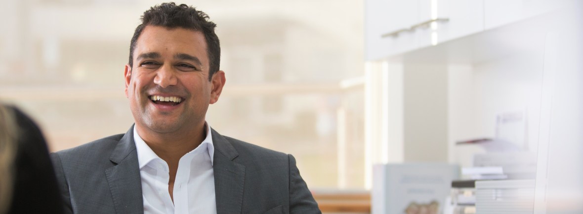 Dr Avi Raman Urologist